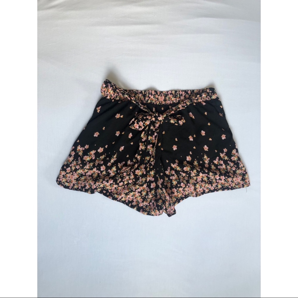 💐soft floral shorts with waistband tie💐